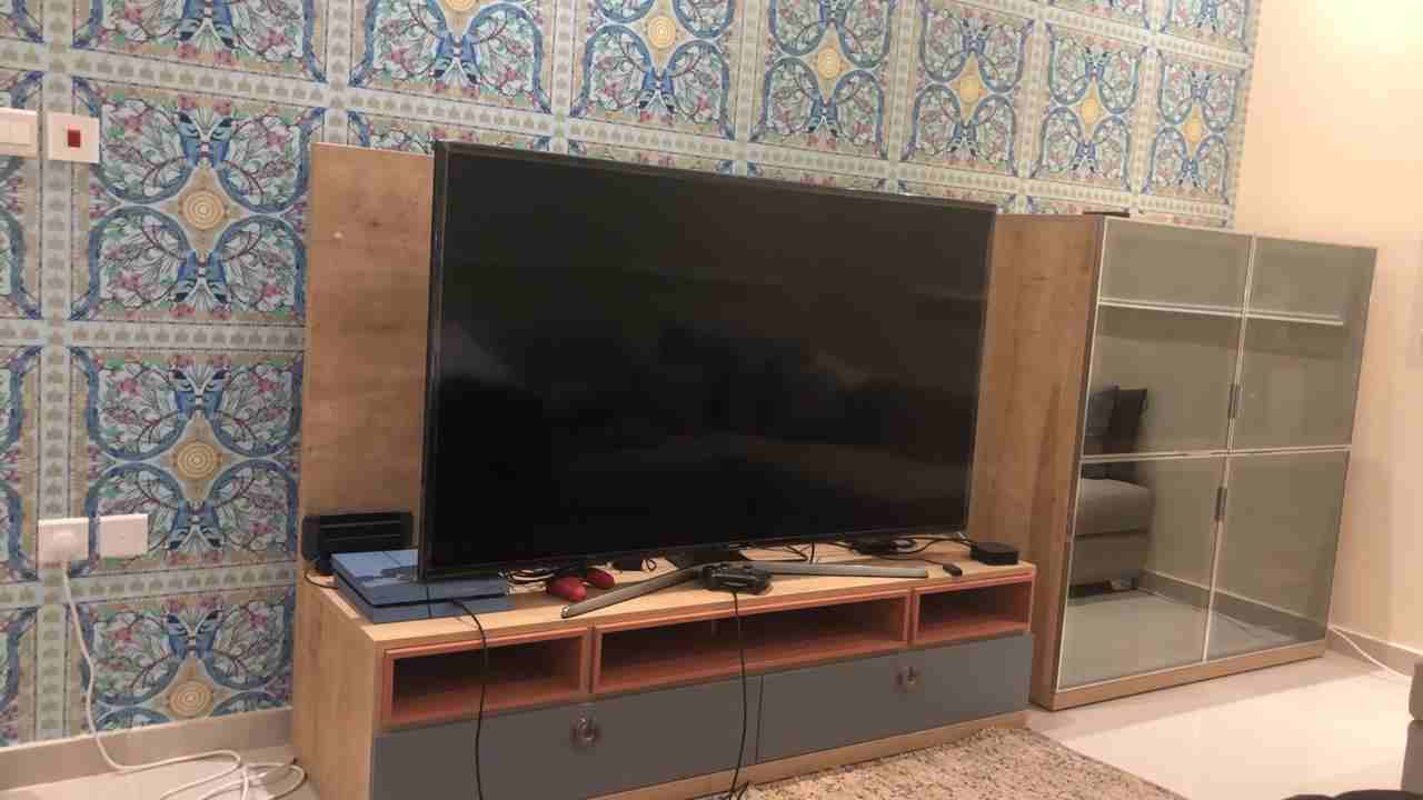 مكتبه تلفزيون من EnzaHome KSA
لا تنسَ أنك شاهدت هذا الإعلان في عنكبوت
ماشاء الله تبارك الرحمن ......