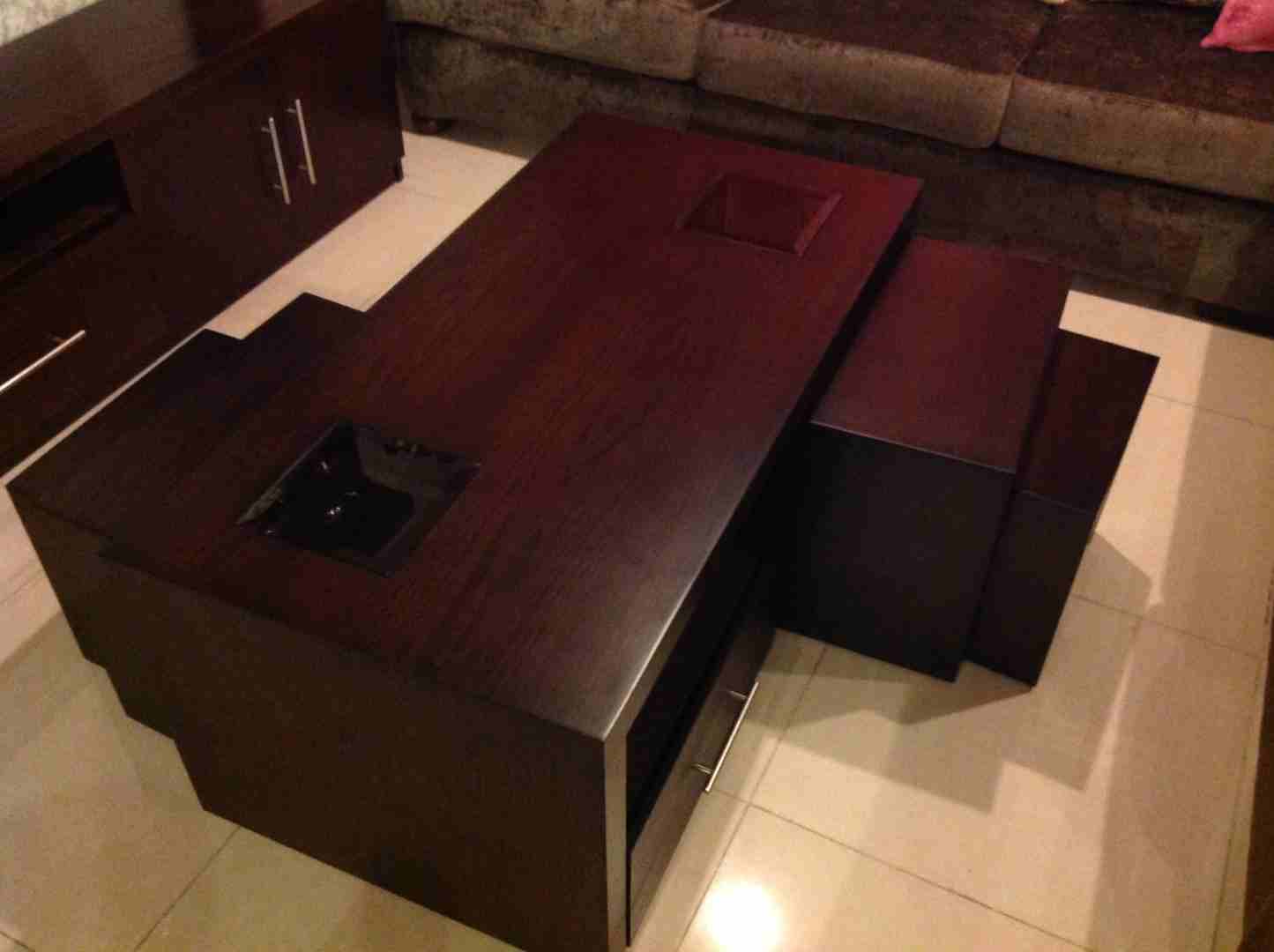 COFFE TABEL MODEREN
لا تنسَ أنك شاهدت هذا الإعلان في عنكبوت
اقط طربيزات 4*1 مع اربع جوارير من 45...