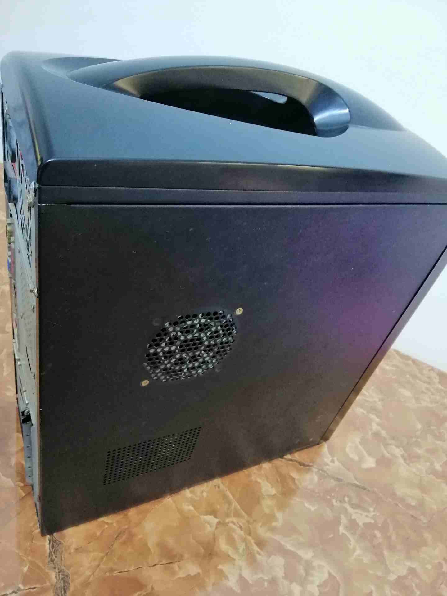 pc متوسط الأداء للبيع
لا تنسَ أنك شاهدت هذا الإعلان في عنكبوت
المعالج : Core 2 Dou E6850 3.00GHz...