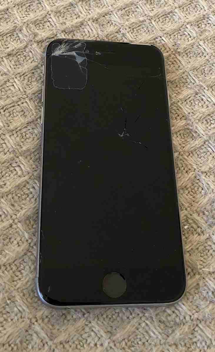 Apple mobile up for sale
لا تنسَ أنك شاهدت هذا الإعلان في عنكبوت
موبايل ايفون 6
بحالة ممتازة...