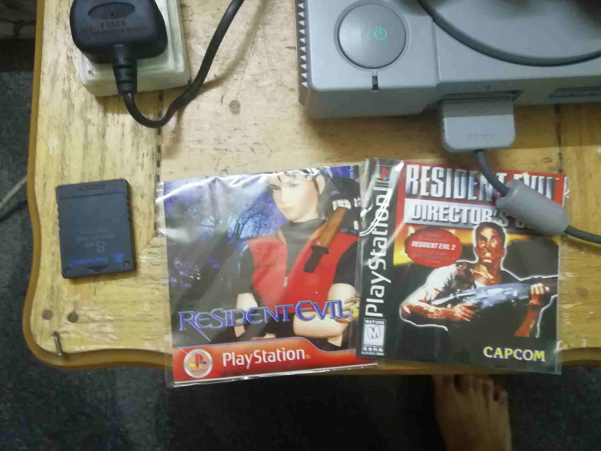 ps1بحلة الجديد لبيع
لا تنسَ أنك شاهدت هذا الإعلان في عنكبوت
Ps1 لبيع للي برغب الون مع شريطين رزدن...