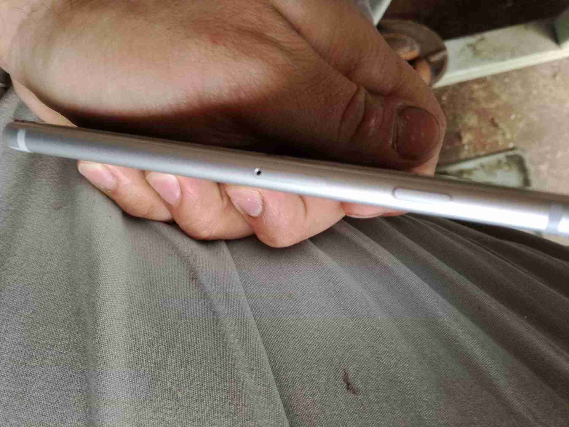 ايفون 6s 64G
لا تنسَ أنك شاهدت هذا الإعلان في عنكبوت
ايفون 6s 64G للبيع بحاله الوكاله ولا شخط...
