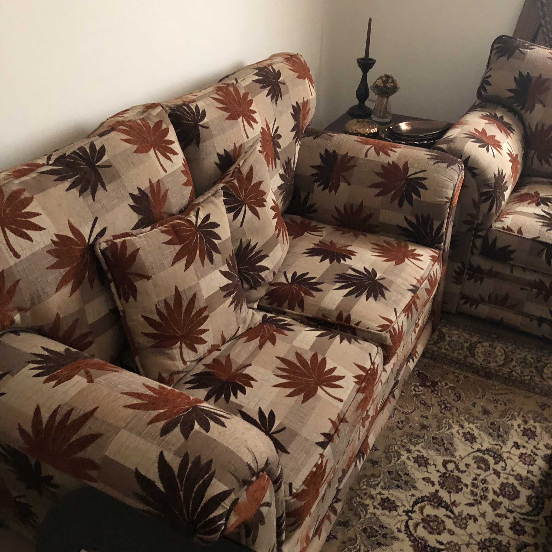 عفش بيت كامل للبيع
لا تنسَ أنك شاهدت هذا الإعلان في عنكبوت
غرفة نوم غرفة شباب غرفة بنات ثلاجة...