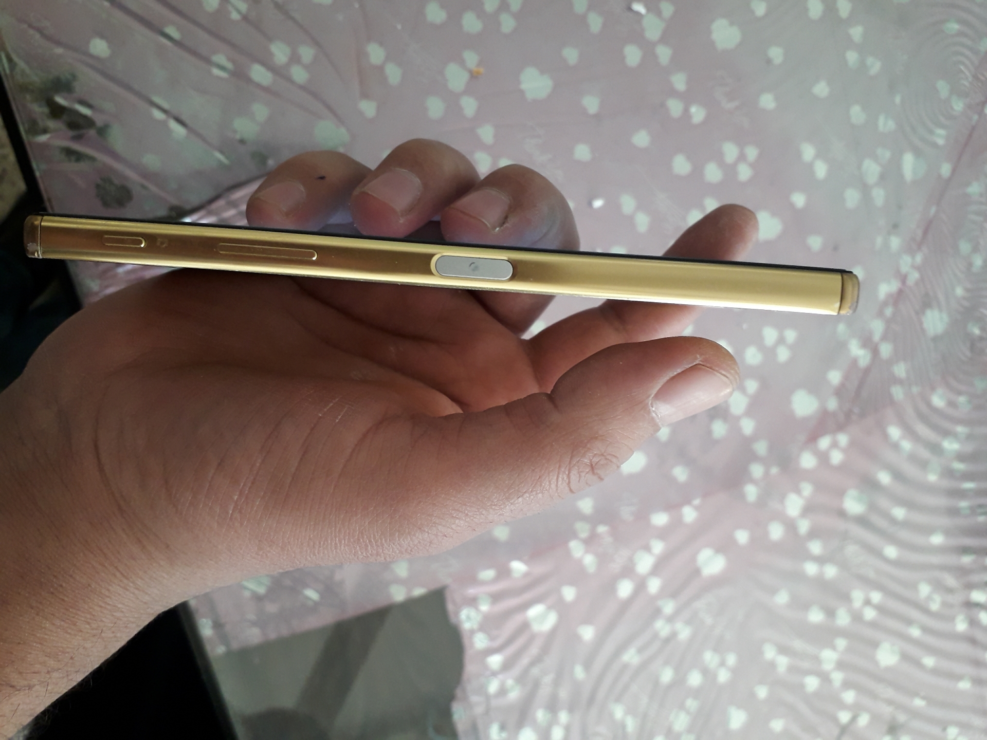 sony z5 premium dual
لا تنسَ أنك شاهدت هذا الإعلان في عنكبوت
زيرو. كارتونة وشاحن. اعلي شاشة م...