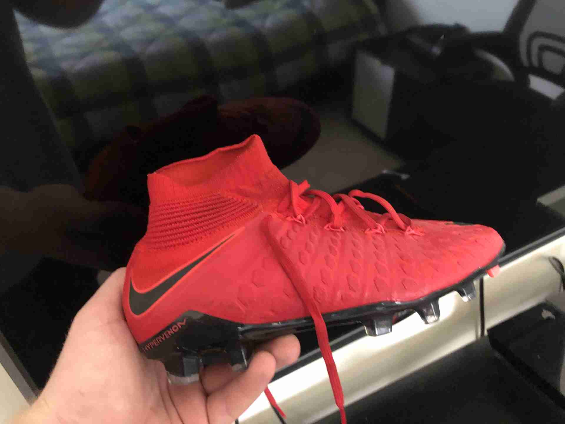 nike shoes barely used يادوب مستعمل
لا تنسَ أنك شاهدت هذا الإعلان في عنكبوت
يا دوب مستعمل، نم...