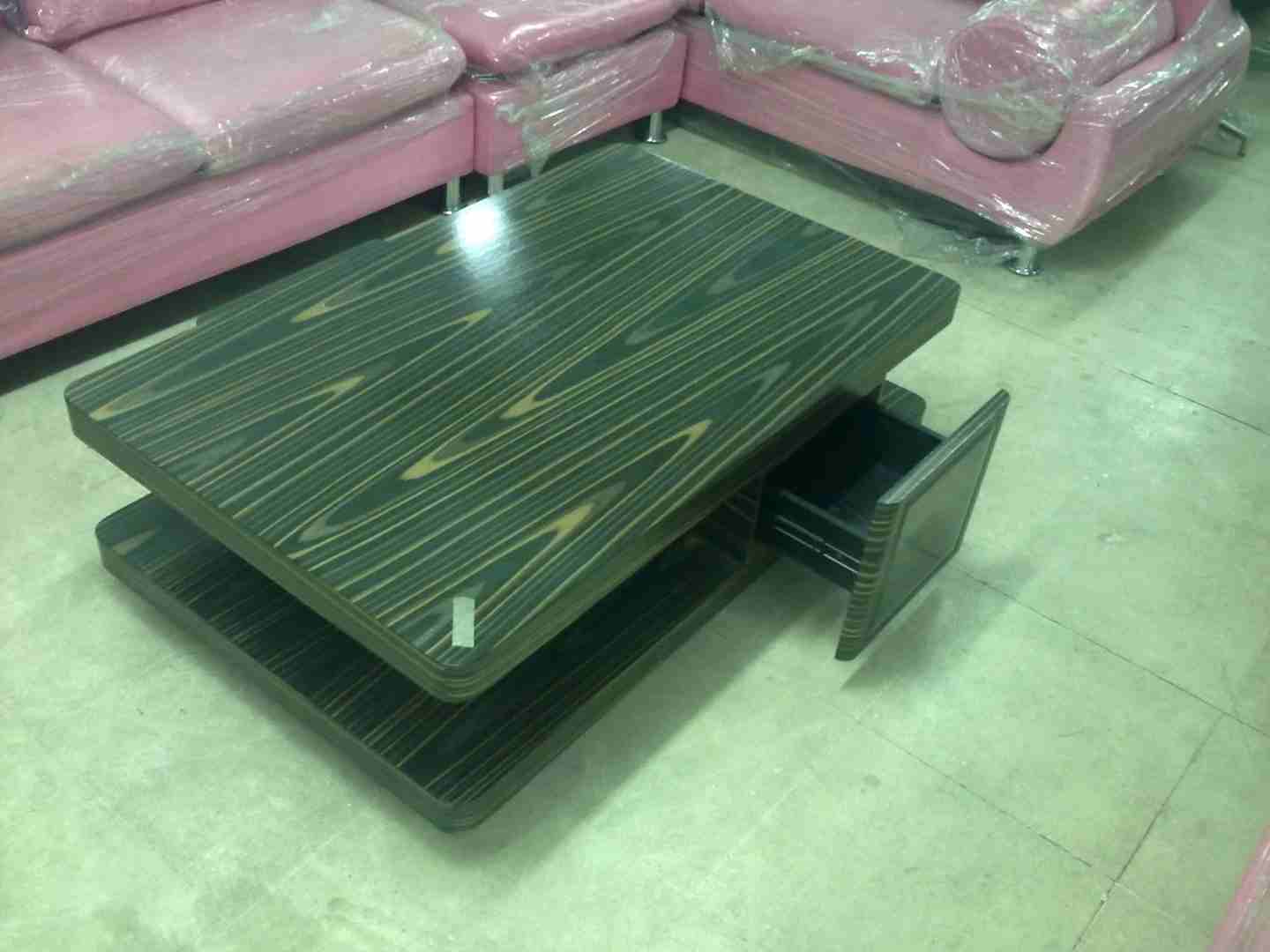 COFFE TABEL MODEREN
لا تنسَ أنك شاهدت هذا الإعلان في عنكبوت
اقط طربيزات 4*1 مع اربع جوارير من 45...