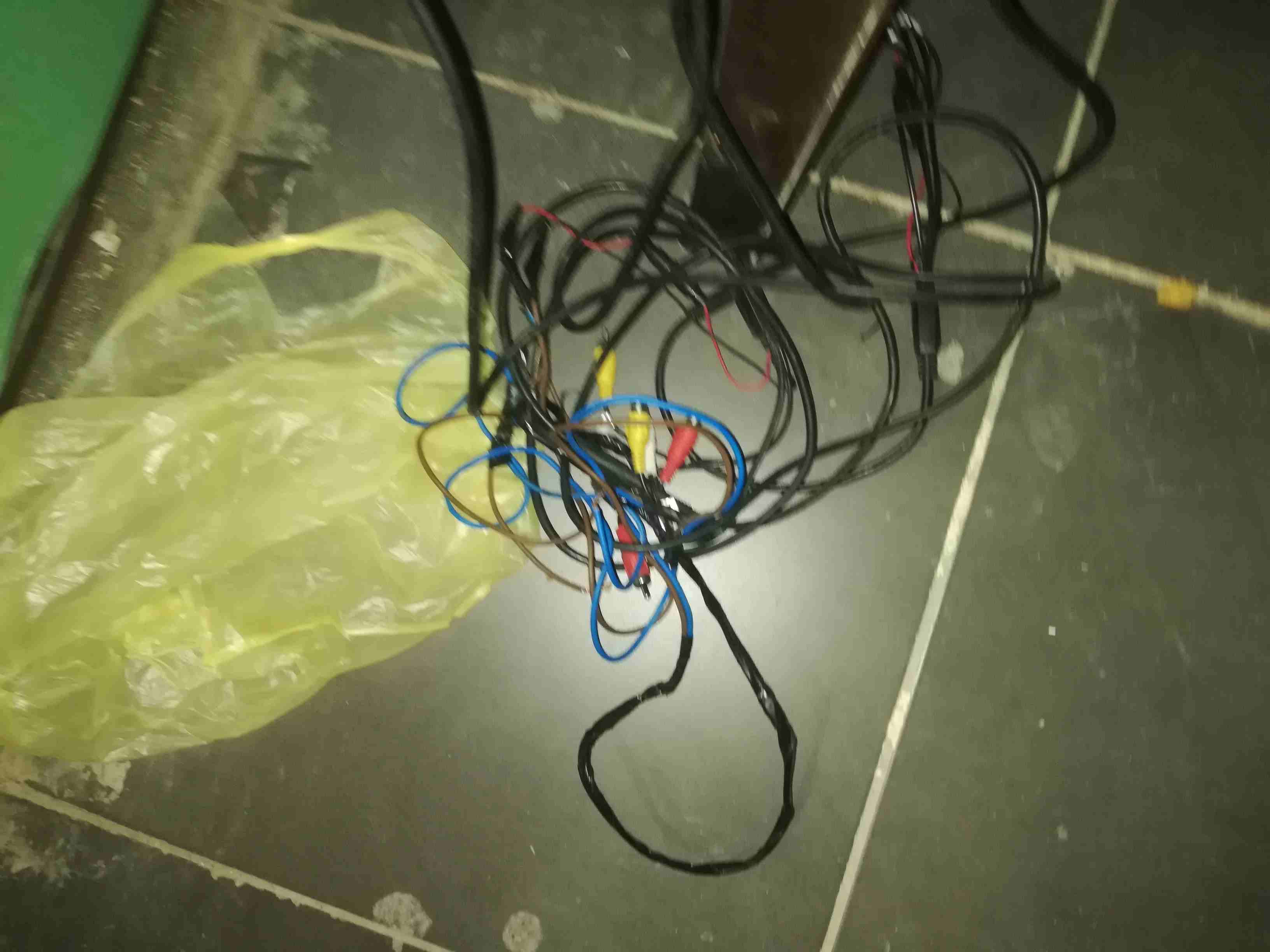 شاشات سياره رواسي مع جدله وريموت بحاله الوكاله للبيع بسعر مغري 0789496246
لا تنسَ أنك شاهدت هذا الإعلان في عنكبوت...
