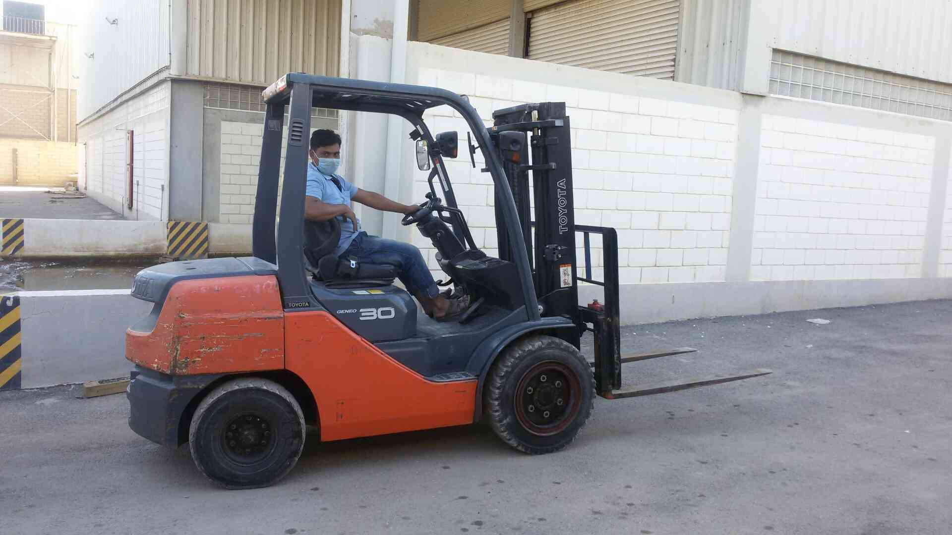 فوركلفت رافعات شوكيه كرينات ونش للإيجار ج/0501452326
لا تنسَ أنك شاهدت هذا الإعلان في عنكبوت...