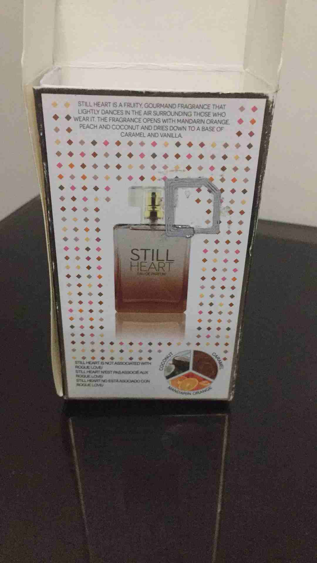 عطر STILL من امريكا
لا تنسَ أنك شاهدت هذا الإعلان في عنكبوت
رائحته جدا مميزه...