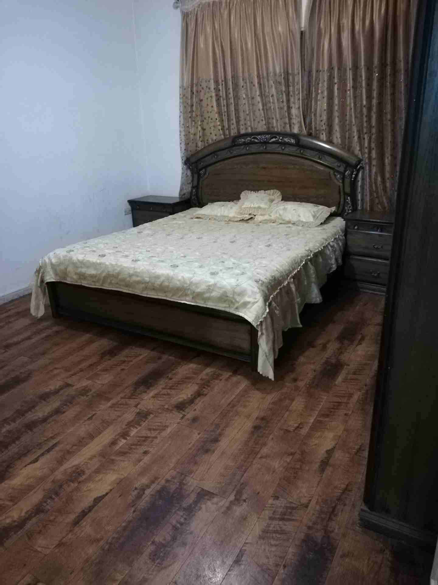 شقة مفروشة كبيرة عفش فاخر للايجار في مرج الحمام
لا تنسَ أنك شاهدت هذا الإعلان في عنكبوت
شقة 165 م...