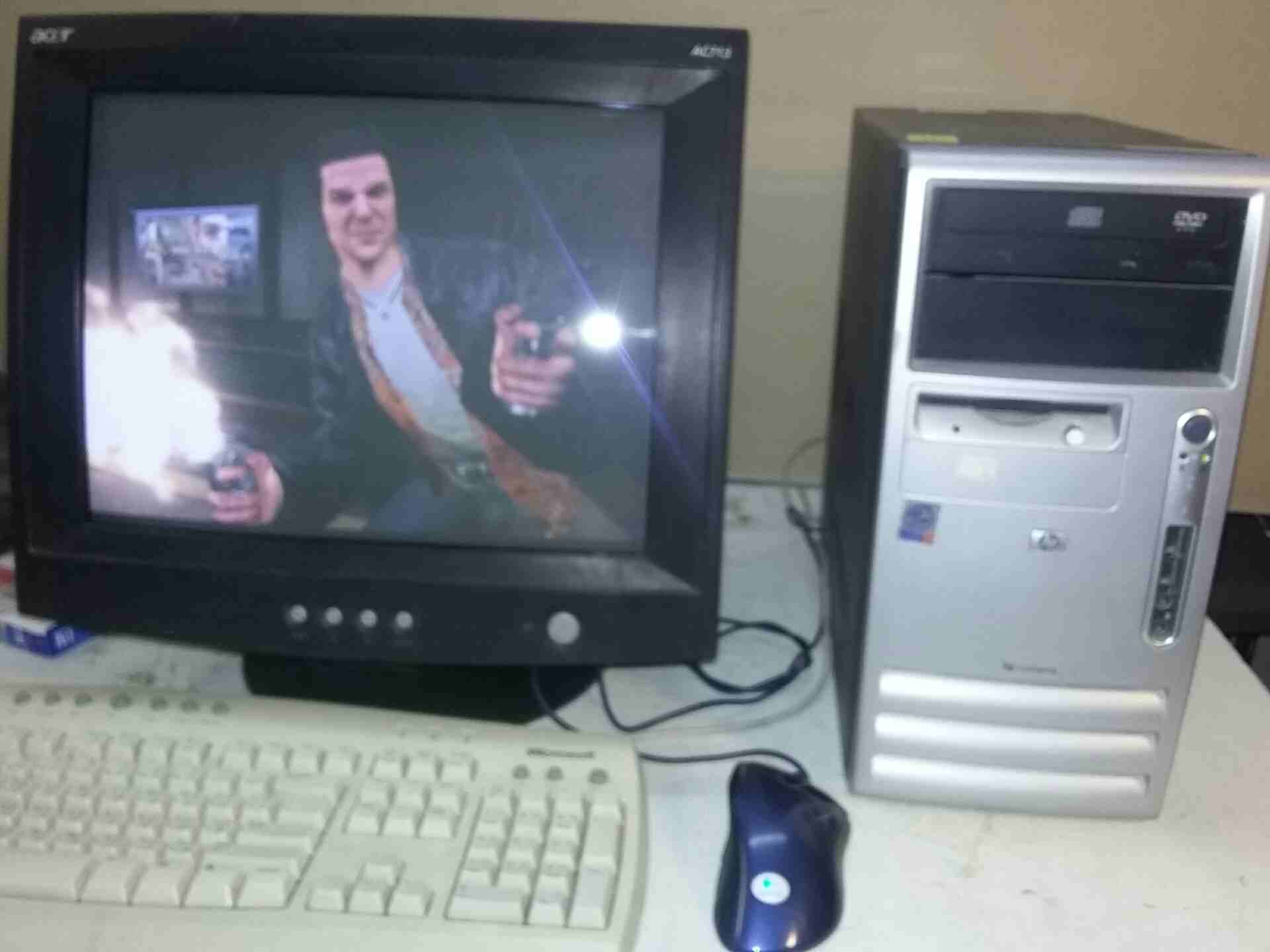 للبيع الجهاز
لا تنسَ أنك شاهدت هذا الإعلان في عنكبوت
كمبيوتر نوع HP
بينتيوم 4
سرعه 2400
رام 1 قي...