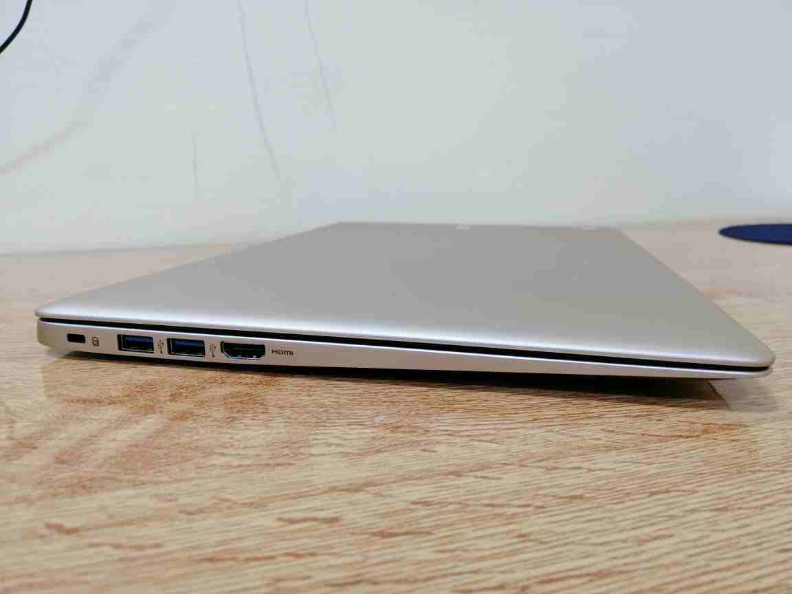 نوت بوك وكالة بالكرتونة
لا تنسَ أنك شاهدت هذا الإعلان في عنكبوت
Chromebook 14 CB3-431-C5FM مديل ا...