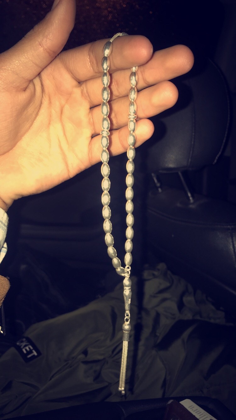 مطلوب مسبحة فضة زي اللي بالصورة
لا تنسَ أنك شاهدت هذا الإعلان في عنكبوت
وين في محلات بعمان عن...