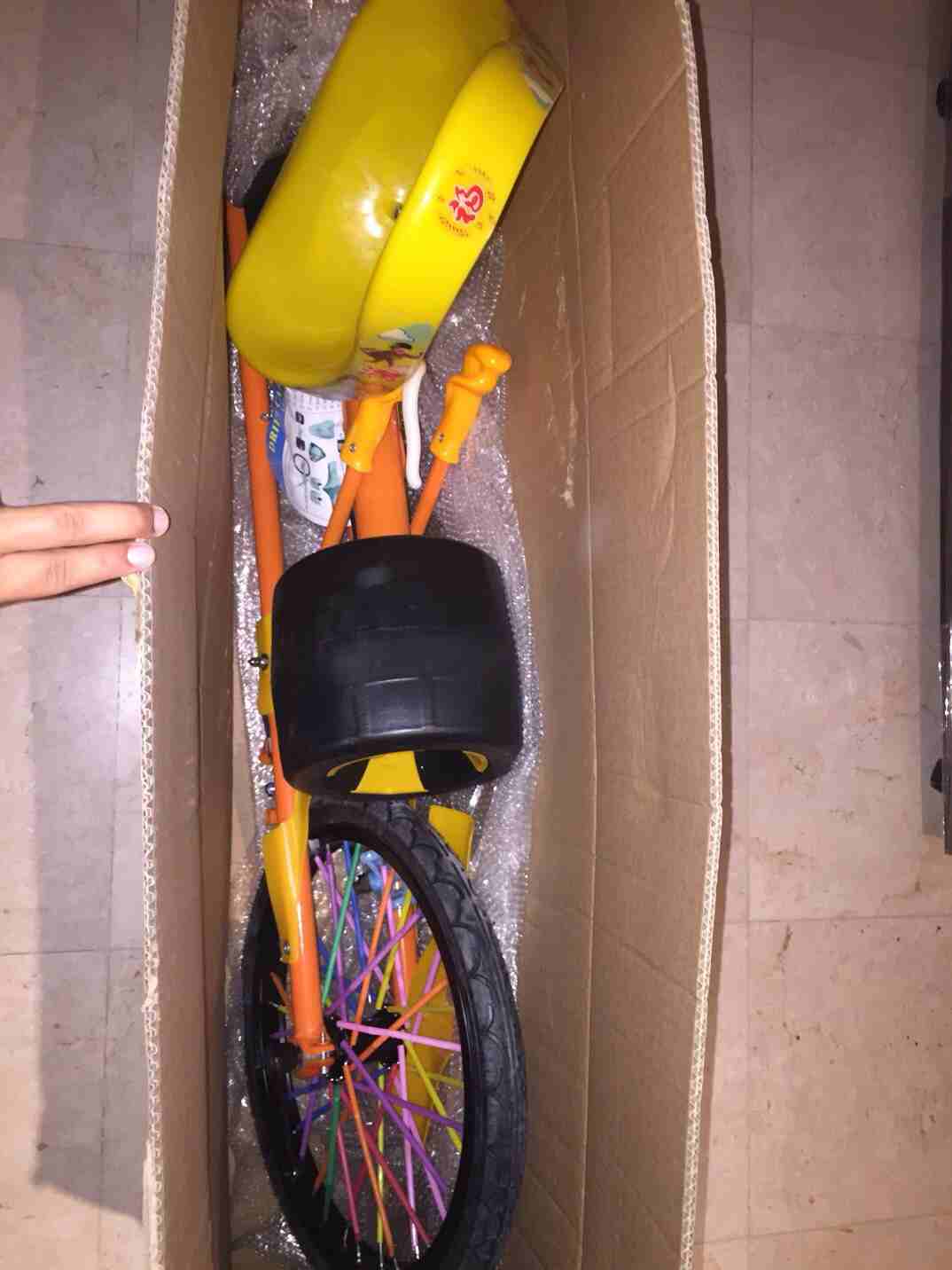 ما شاء الله تبارك الله جديد للبيع سكوتر مانوال اصفر للجنسين _250 ريال
لا تنسَ أنك شاهدت هذا الإعلان في عنكبوت...