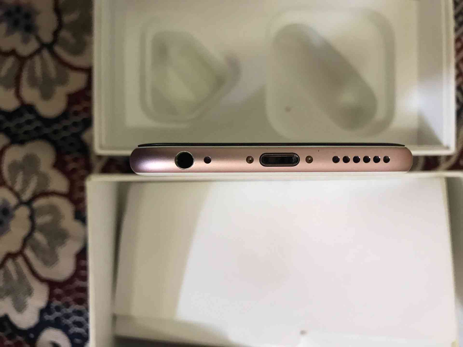 iphone 6s 64g rose gold
لا تنسَ أنك شاهدت هذا الإعلان في عنكبوت
الجهاز حالته ممتازه معاه جميع...