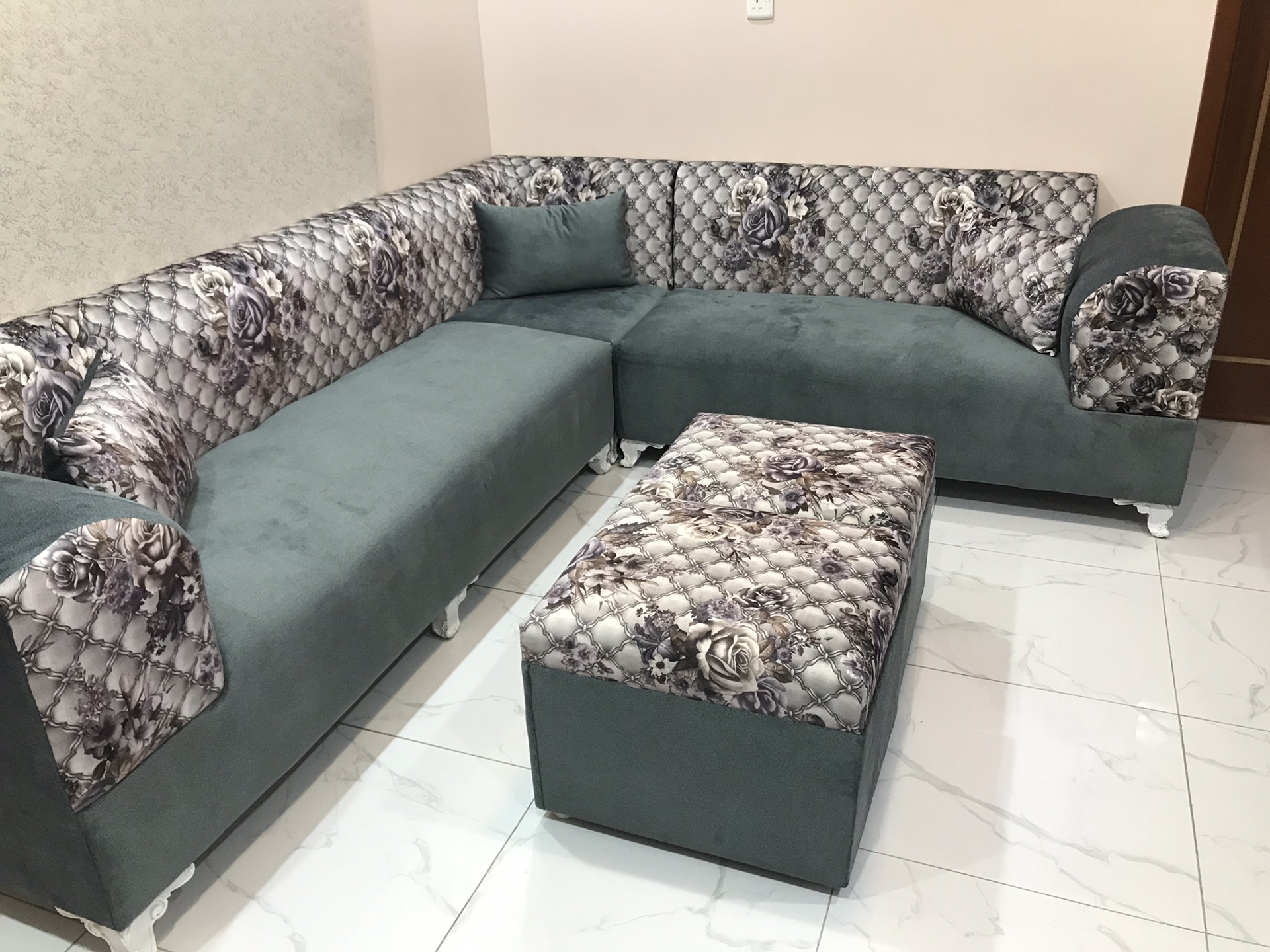 كنب استعمال اسبوع واحد
لا تنسَ أنك شاهدت هذا الإعلان في عنكبوت
طقم كنت حرف L ثلاثية
مستعمل...
