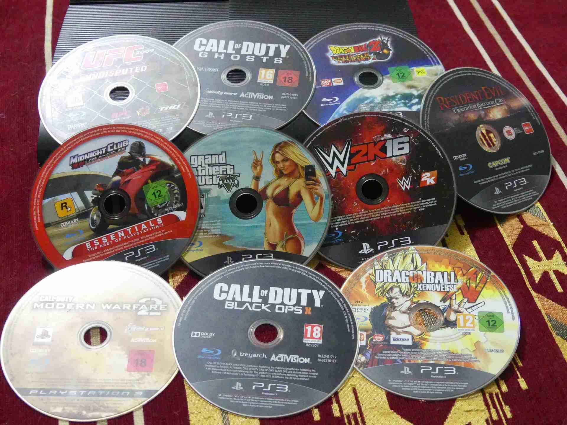 ... ps3 بحاااال الوكالة..
لا تنسَ أنك شاهدت هذا الإعلان في عنكبوت
بلاستيشن 3... سوبر سليم... بحال...