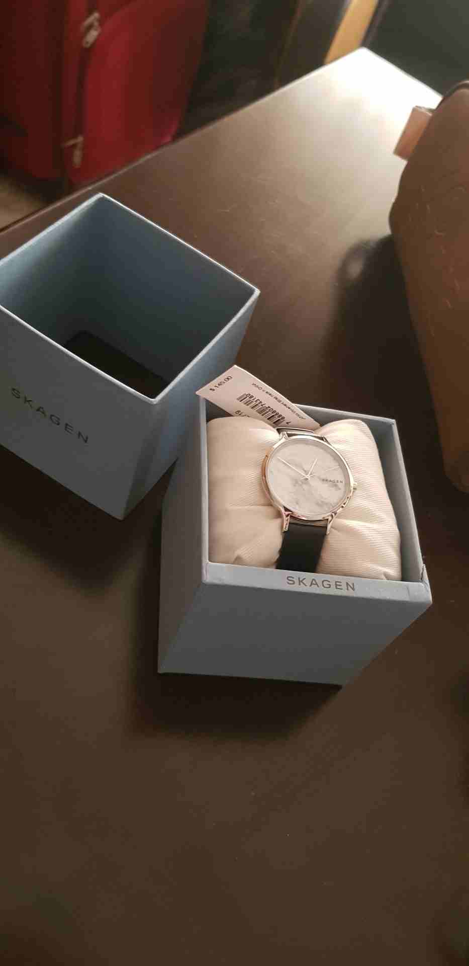 Skagen Denmark
لا تنسَ أنك شاهدت هذا الإعلان في عنكبوت
1) Anita Blue Leather Stone Watch - women&...