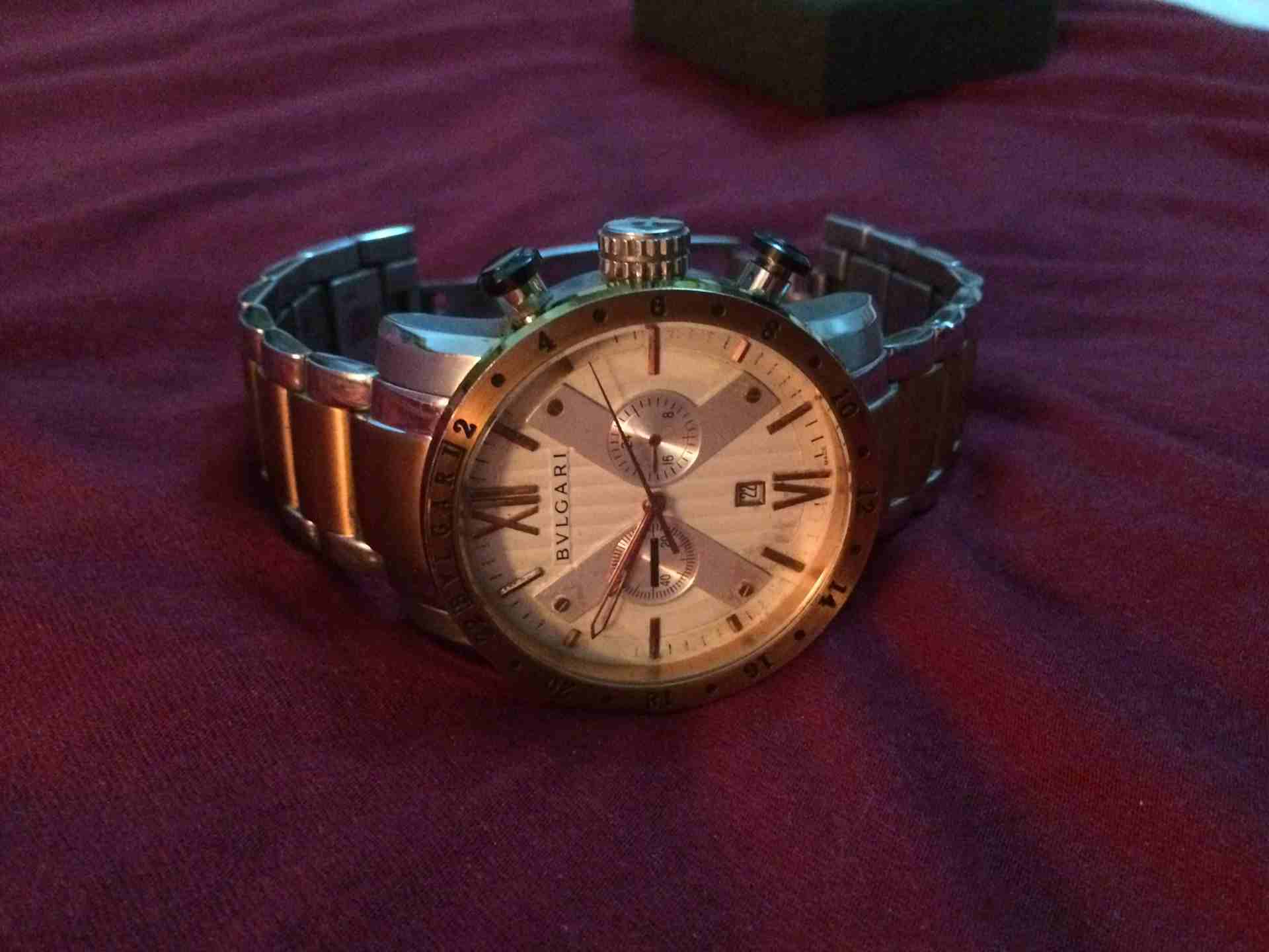 BVLGARI بحالة ممتازه الحجم الكبير                                            


	 				لا تنسَ أنك شاهدت هذا الإعلان في عنكبوت            
	 				
                            بلغارى حجم كبير مستعمله...