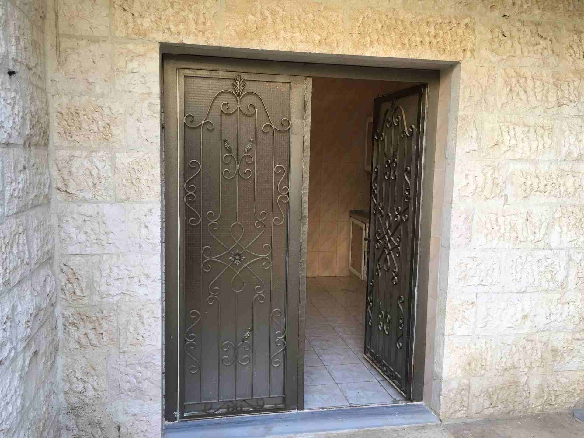 البيادر خلف الصناعة/للايجار او للبيع شقه ديلوكس من المالك
لا تنسَ أنك شاهدت هذا الإعلان في عنكبوت...