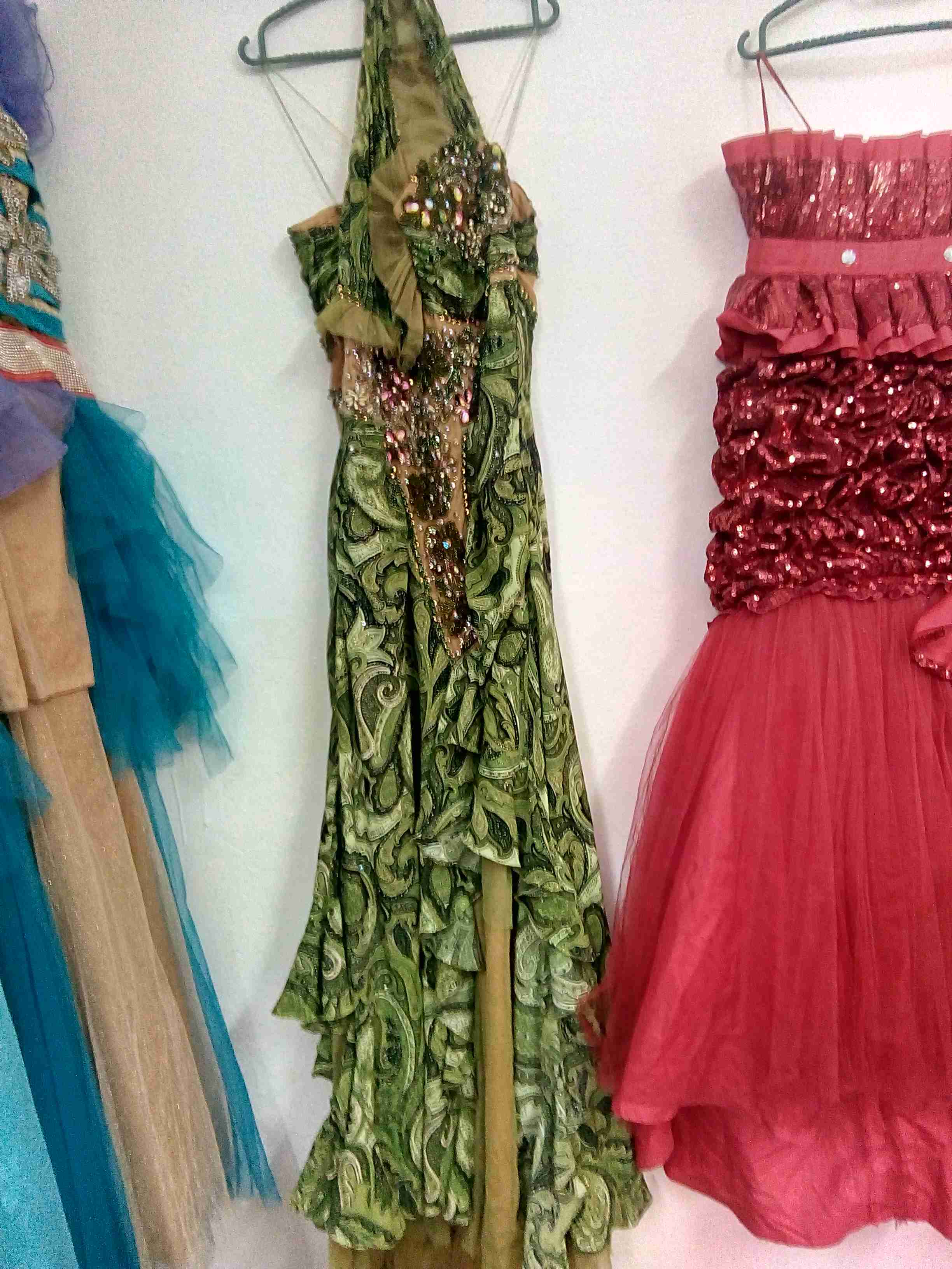 بيع فساتين سهره خليجيه جميع الموديلات والالوان بيع 20 فستان بسعر مغري بداعي سفر                                            


	 				لا تنسَ أنك شاهدت هذا الإعلان في عنكبوت...