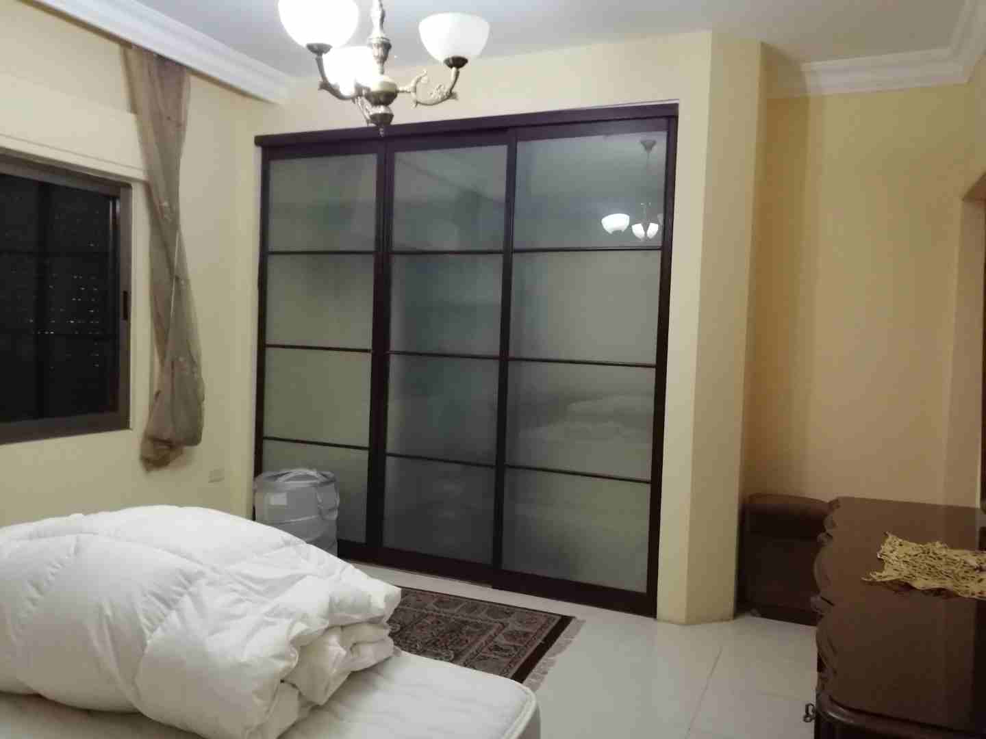 شقة مفروشة 4 نوم طابق ارضي للإيجار في دير غبار
لا تنسَ أنك شاهدت هذا الإعلان في عنكبوت
شقة مفروشه...