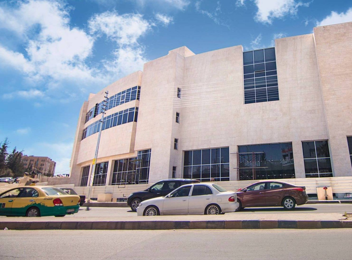 محلات للايجار في شارع الجامعه الاردنية جبيهه بسعر لقطة
لا تنسَ أنك شاهدت هذا الإعلان في عنكبوت...