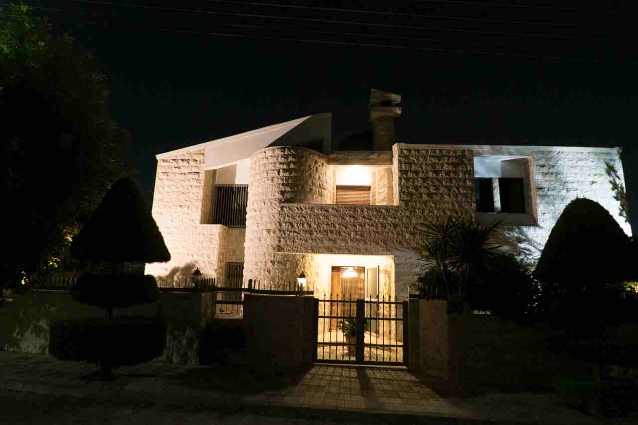 Luxury furnished villa for rent - daily, weekly and monthly - in Abdoun  &nbsp;                                            


	 				لا تنسَ أنك شاهدت هذا الإعلان في عنكبوت...