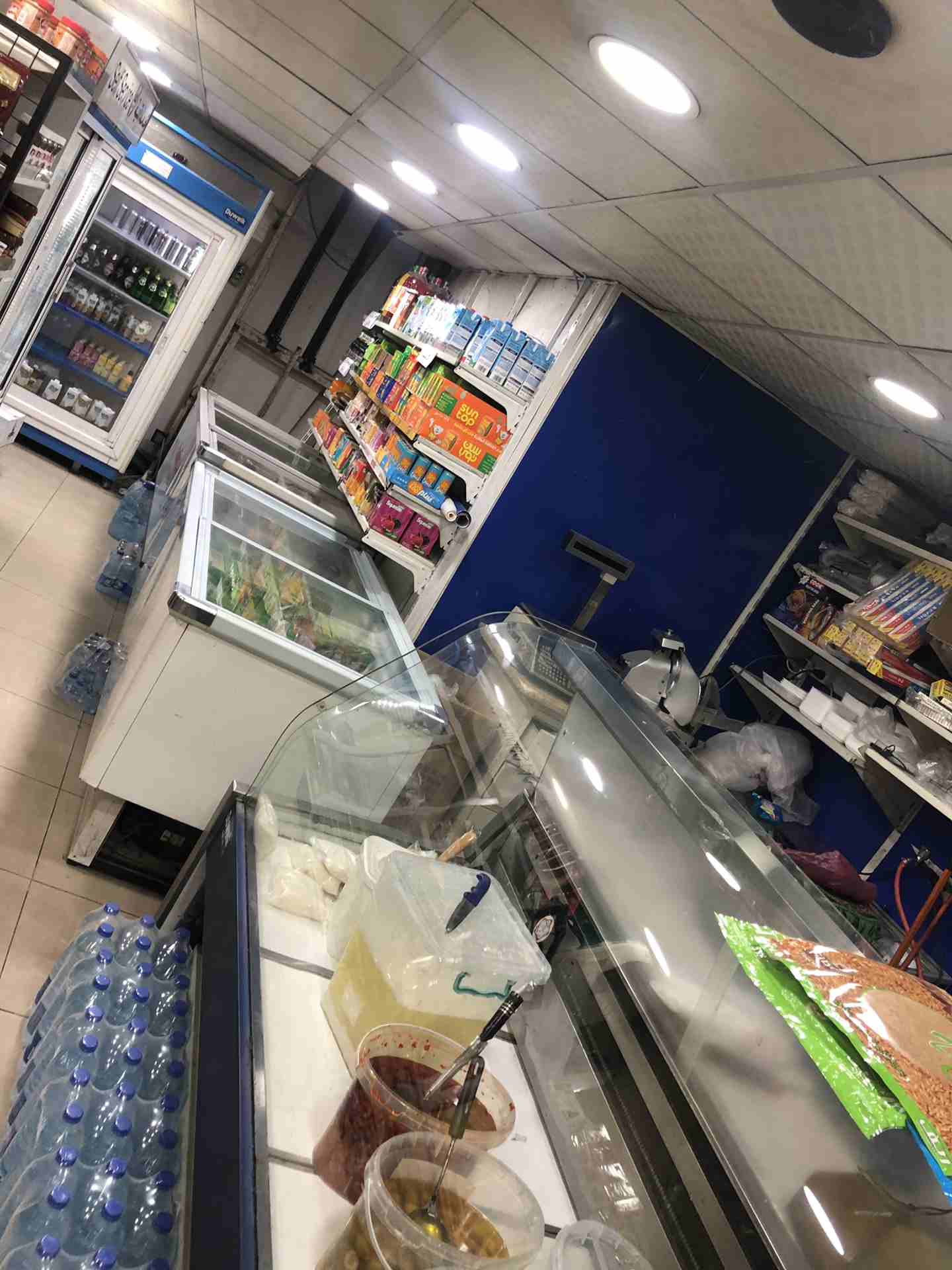 سوبر ماركت
لا تنسَ أنك شاهدت هذا الإعلان في عنكبوت
سوبر ماركت للبيع بموقع ممتاز
خلدا دوار السكر...