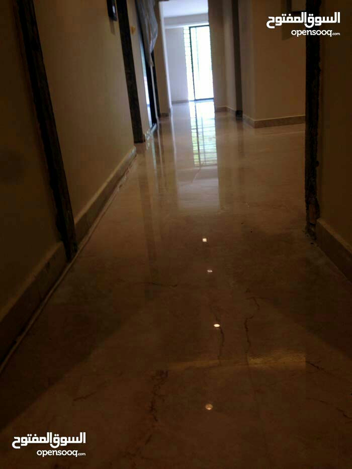 جلي بلاط                                            


	 				لا تنسَ أنك شاهدت هذا الإعلان في عنكبوت            
	 				
                                جلي جميع انواع البلاط والرخام والسيراميك بأس...