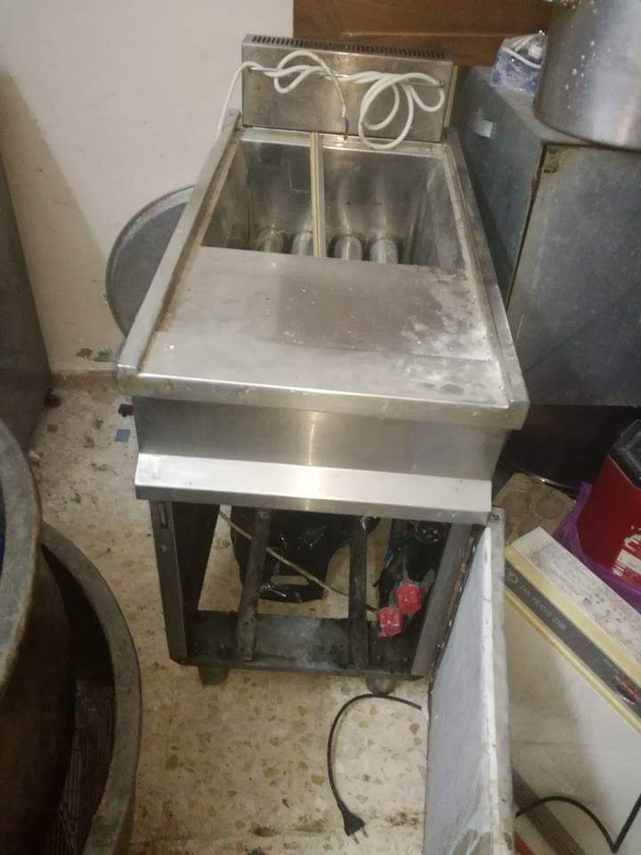 عدة طبخ وجرل ومقلى للبيع
لا تنسَ أنك شاهدت هذا الإعلان في عنكبوت
عدة طبخ افراح 2 حلل كبيرة ن...