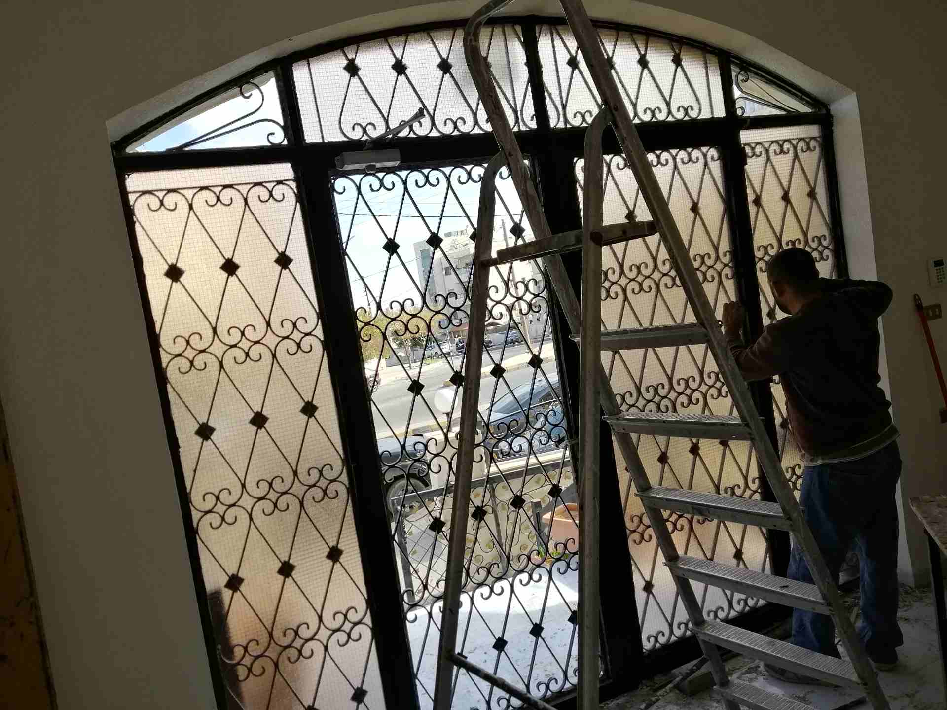 شركة البايض تصليح وتركيب الزجاج القزاز  باقل الاسعار  والخدمة فورية في كل مكان                                            


	 				لا تنسَ أنك شاهدت هذا الإعلان في عنكبوت...