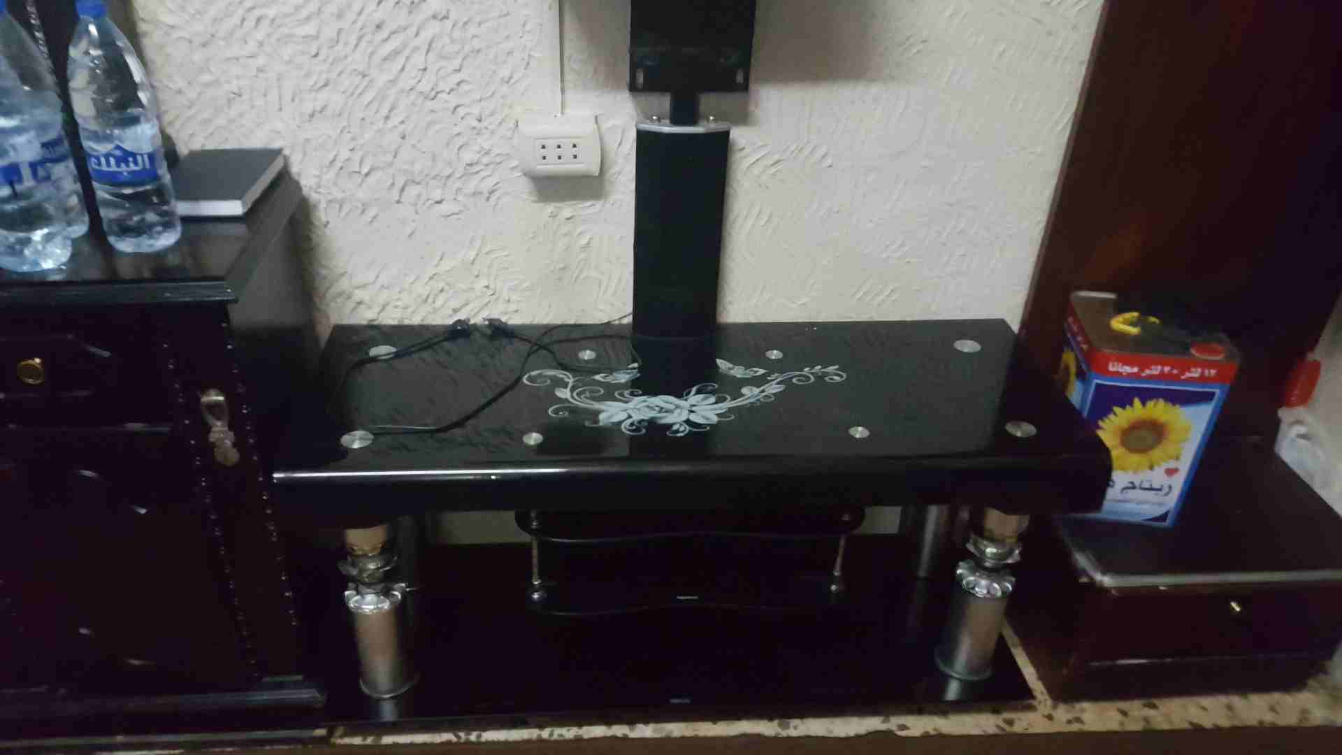 شاشة جيدا جدا وطاولة شاشه بحاله جيدا
لا تنسَ أنك شاهدت هذا الإعلان في عنكبوت
شاشه 32 انش بحاله ج...