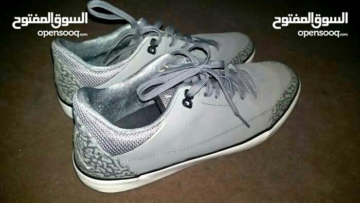 Adidas , Nike , Levi's , h & m
لا تنسَ أنك شاهدت هذا الإعلان في عنكبوت
شوزات ماركات...