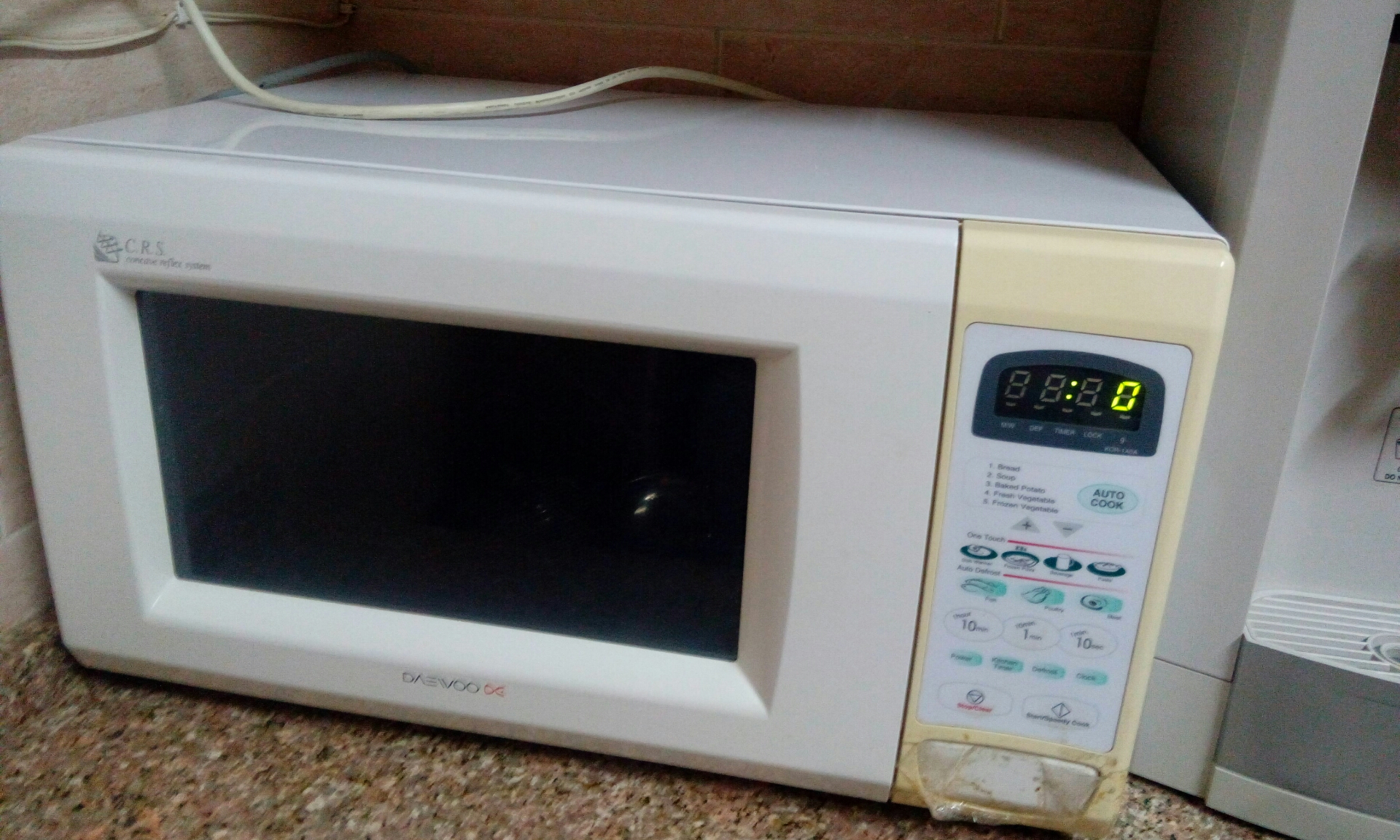 ميكرويف   Daewoo مستعمل                                            


	 				لا تنسَ أنك شاهدت هذا الإعلان في عنكبوت            
	 				
                                ميكرويف مستعمل شغال بس ما بسخ...