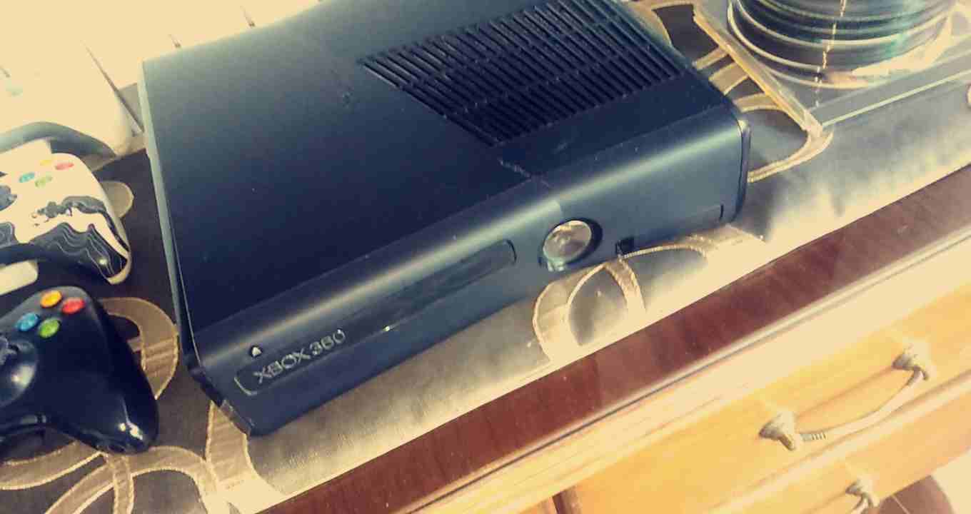 xbox 360 used
لا تنسَ أنك شاهدت هذا الإعلان في عنكبوت
Xbox 360 used with all the cables
3 control...