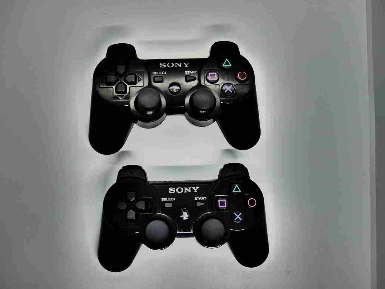 ps3 معدلة 500 جيجا....بحاااال الوكالة...
لا تنسَ أنك شاهدت هذا الإعلان في عنكبوت
بلاستيشن 3...