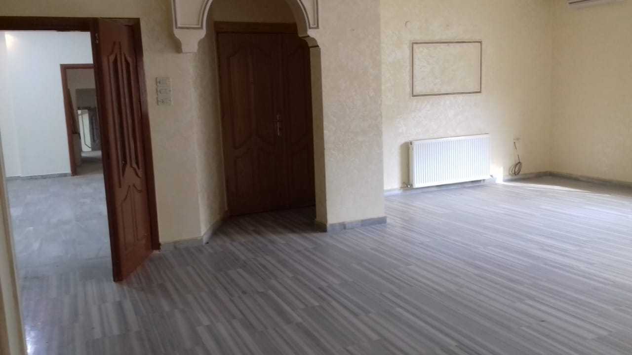 شقة 4نوم ديلوكس لإيجار فارغ 4نوم ديرغبار
لا تنسَ أنك شاهدت هذا الإعلان في عنكبوت
4نوم 1ماستر...