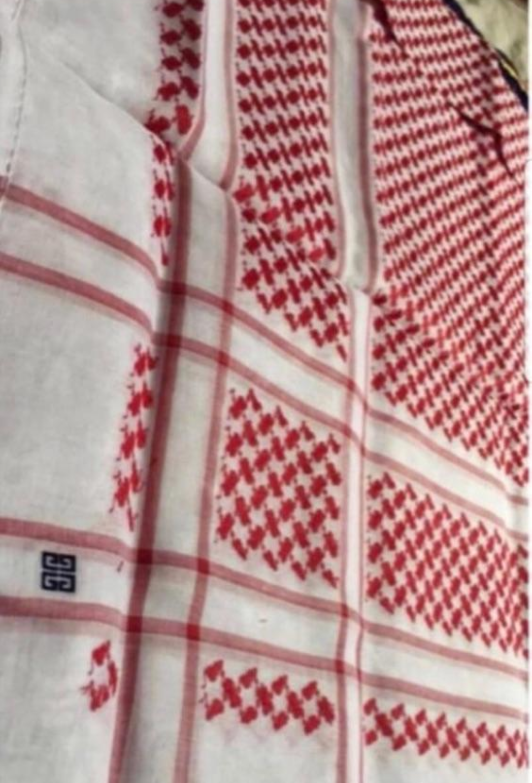 شماغ جيفنشي تصفيه (70) ريال
لا تنسَ أنك شاهدت هذا الإعلان في عنكبوت
بسم لله الرحمن الرحيم
.....