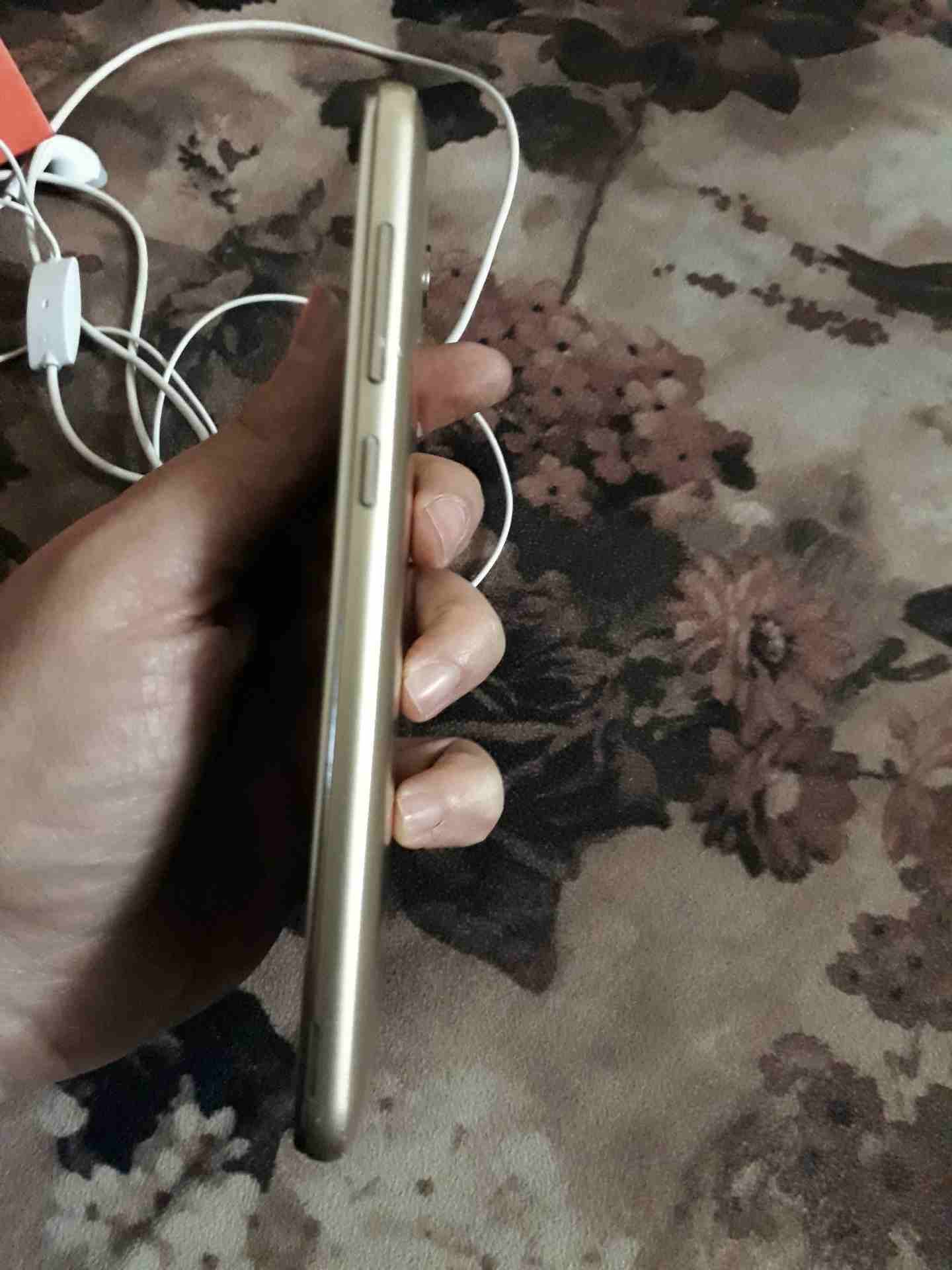 y5 2016                                            


	 				لا تنسَ أنك شاهدت هذا الإعلان في عنكبوت            
	 				
                            الجهاز نضيف جداا معه كرتونه  شاحن سماعات...