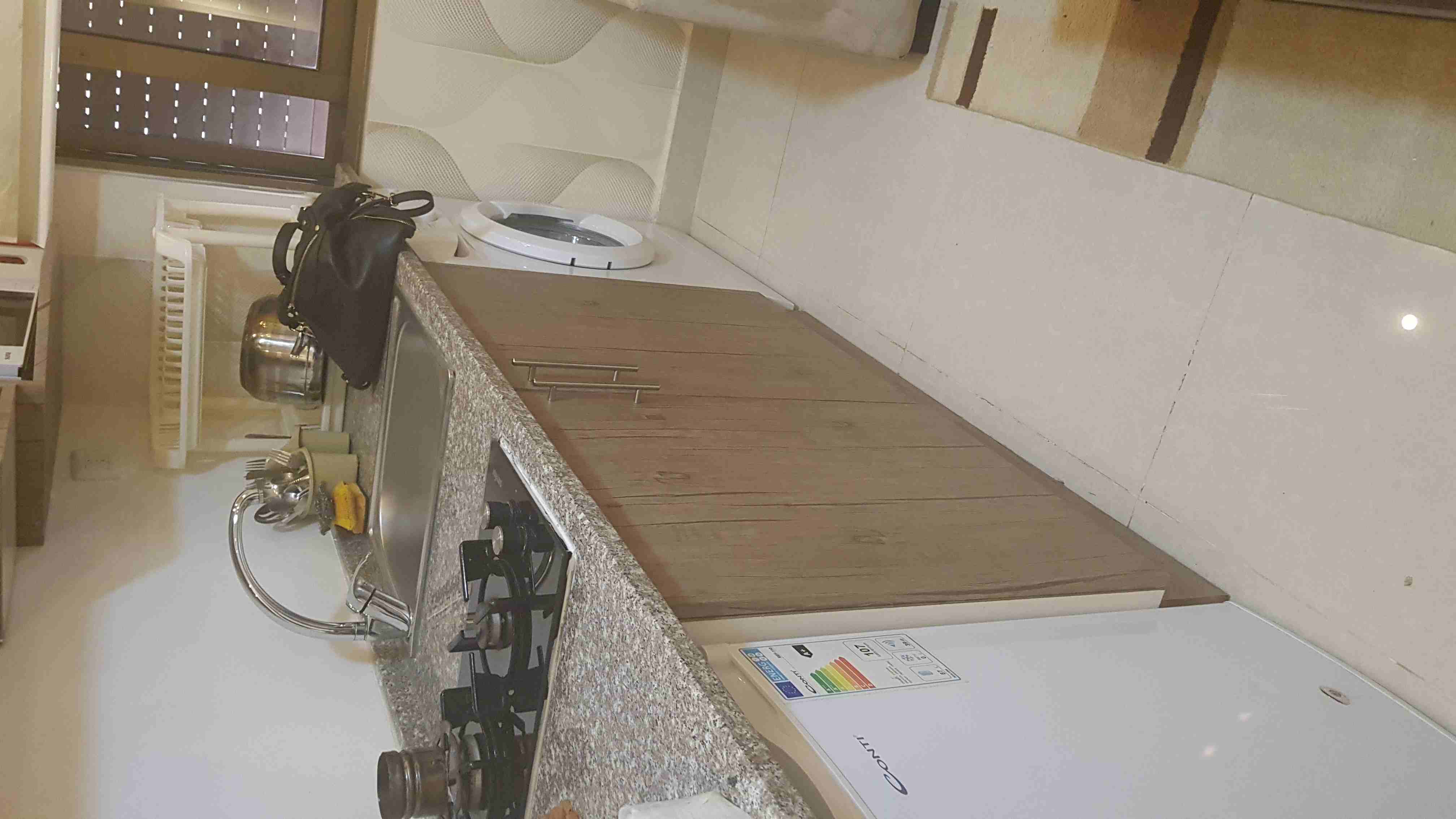 ستوديو مفروش فاخر للإيجار بالصويفية من المالك خلف ستاربكس وسوبر ماركت زيت وزعتر
لا تنسَ أنك شاهدت هذا الإعلان في عنكبوت...
