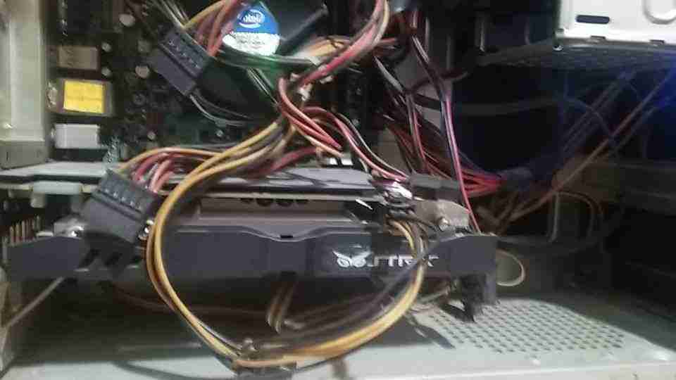 Gaming pc
لا تنسَ أنك شاهدت هذا الإعلان في عنكبوت
عندي جهاز مستعمل للبيع
Core i3 3320
8 gig...