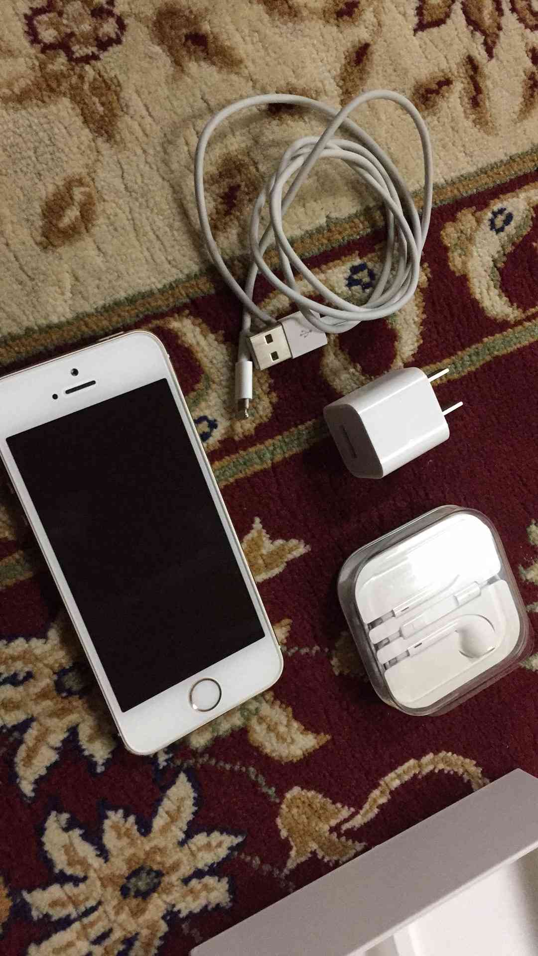 ايفون 5s للبيع استخدام يومين
لا تنسَ أنك شاهدت هذا الإعلان في عنكبوت
السلام عليكم اعرض لكم ال...