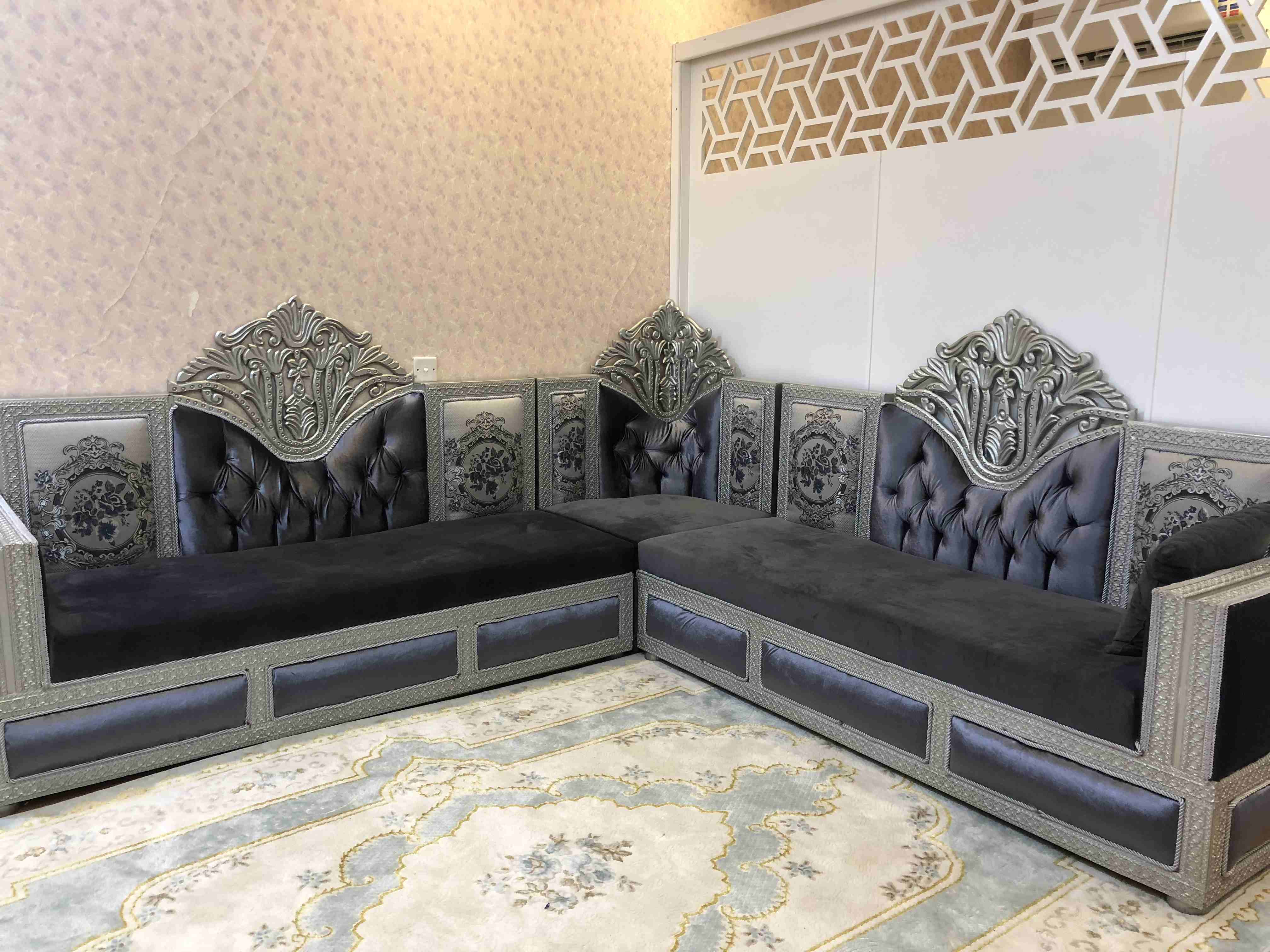 كنب مغربي خشب                                            


	 				لا تنسَ أنك شاهدت هذا الإعلان في عنكبوت            
	 				
                            كنب بتطريز مغربي فخم 3 قطع زاويه وكنبتين مق...