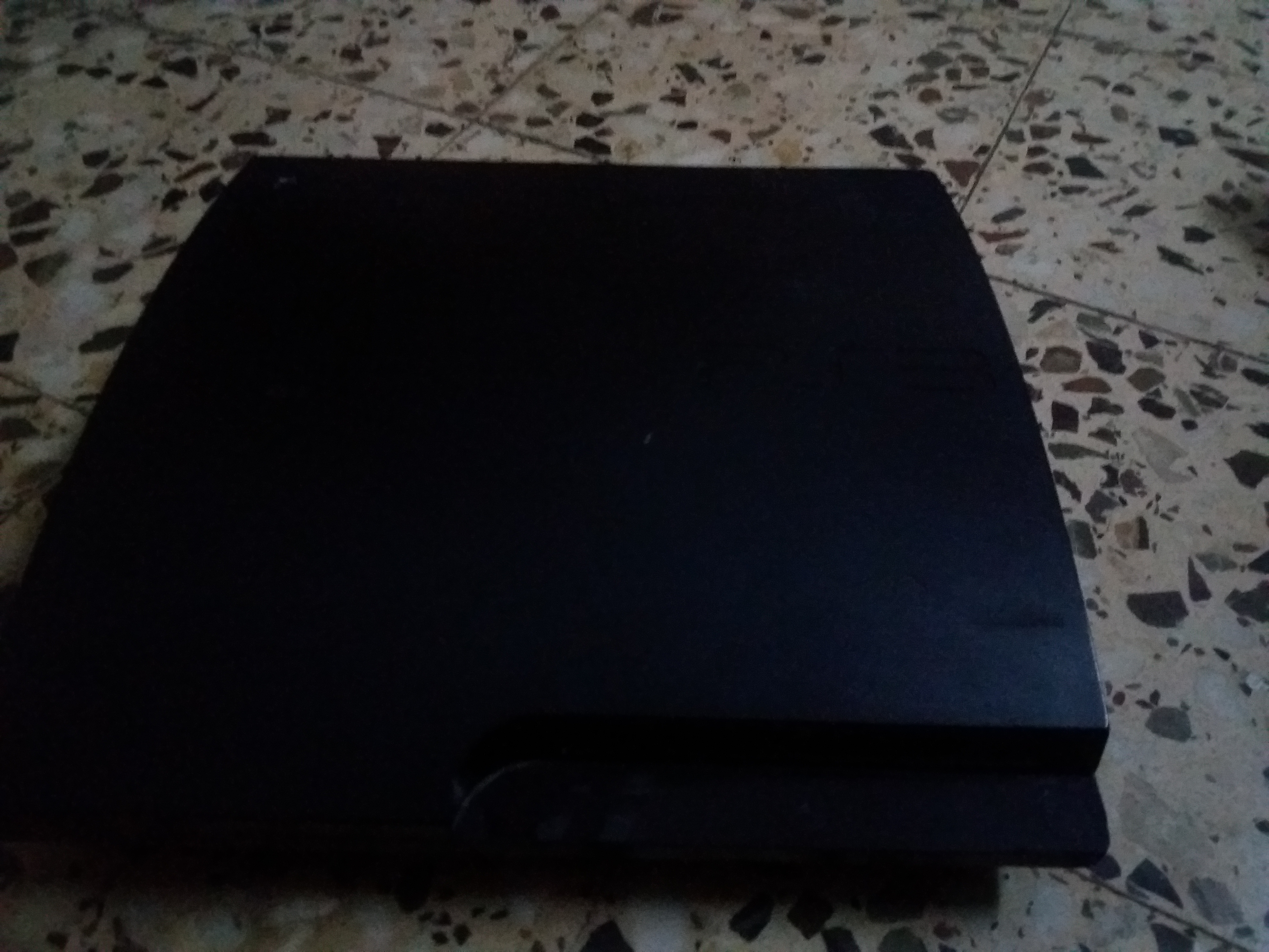 ps3 مستعمل خفيف جدا شبه جديد مكفول 3 ايام                                            


	 				لا تنسَ أنك شاهدت هذا الإعلان في عنكبوت            
	 				
                                الجهاز وكال...