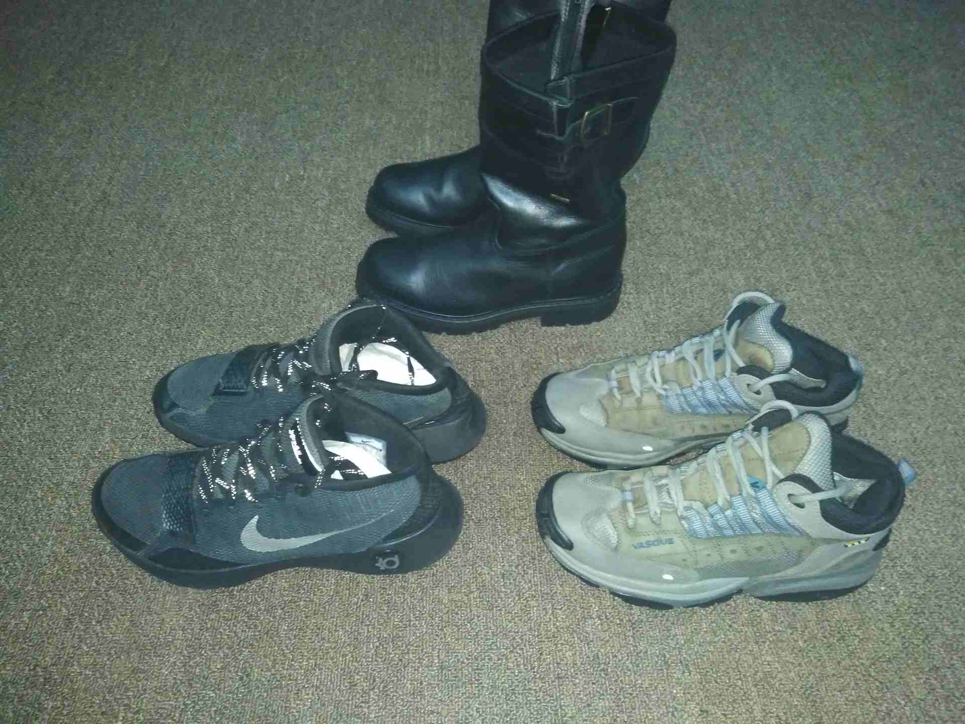 بحاله الوكالة بوت جلد ساق   بوت ماركة NIKE 5111  VASQUE الزرقاء                                            


	 				لا تنسَ أنك شاهدت هذا الإعلان في عنكبوت...