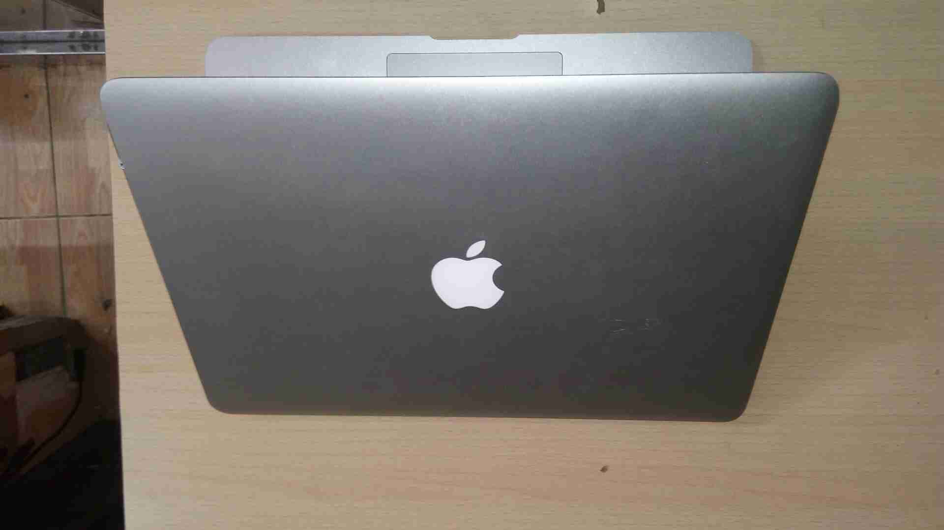 Macbook air core i5
لا تنسَ أنك شاهدت هذا الإعلان في عنكبوت
Macbook air core i5
Hardisk 128gb...