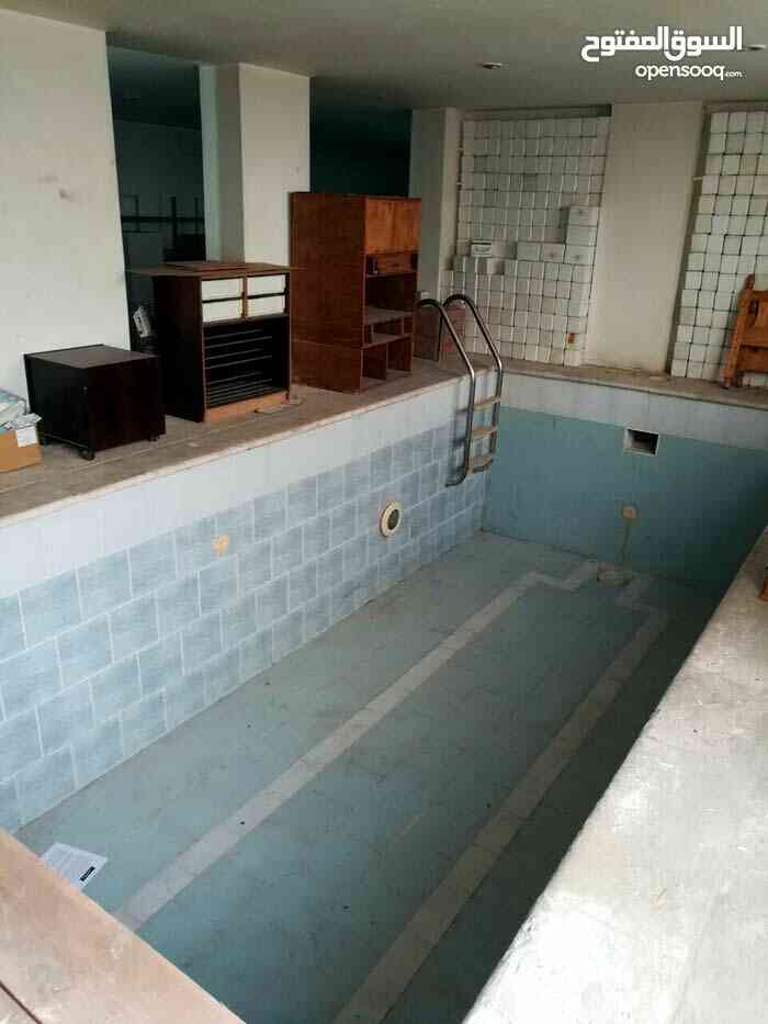 ام اذينه فيلا مستقله موقع مميز ارض 500م بناء 550م بسعر مغري
لا تنسَ أنك شاهدت هذا الإعلان في عنكبوت...
