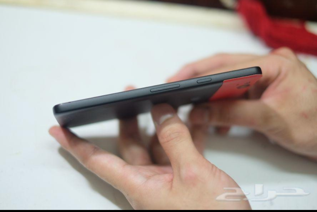 جوجل بيكسل 2 - google Pexil 2
لا تنسَ أنك شاهدت هذا الإعلان في عنكبوت
لدي جهاز جوجل بيكسل 2
بحالة...