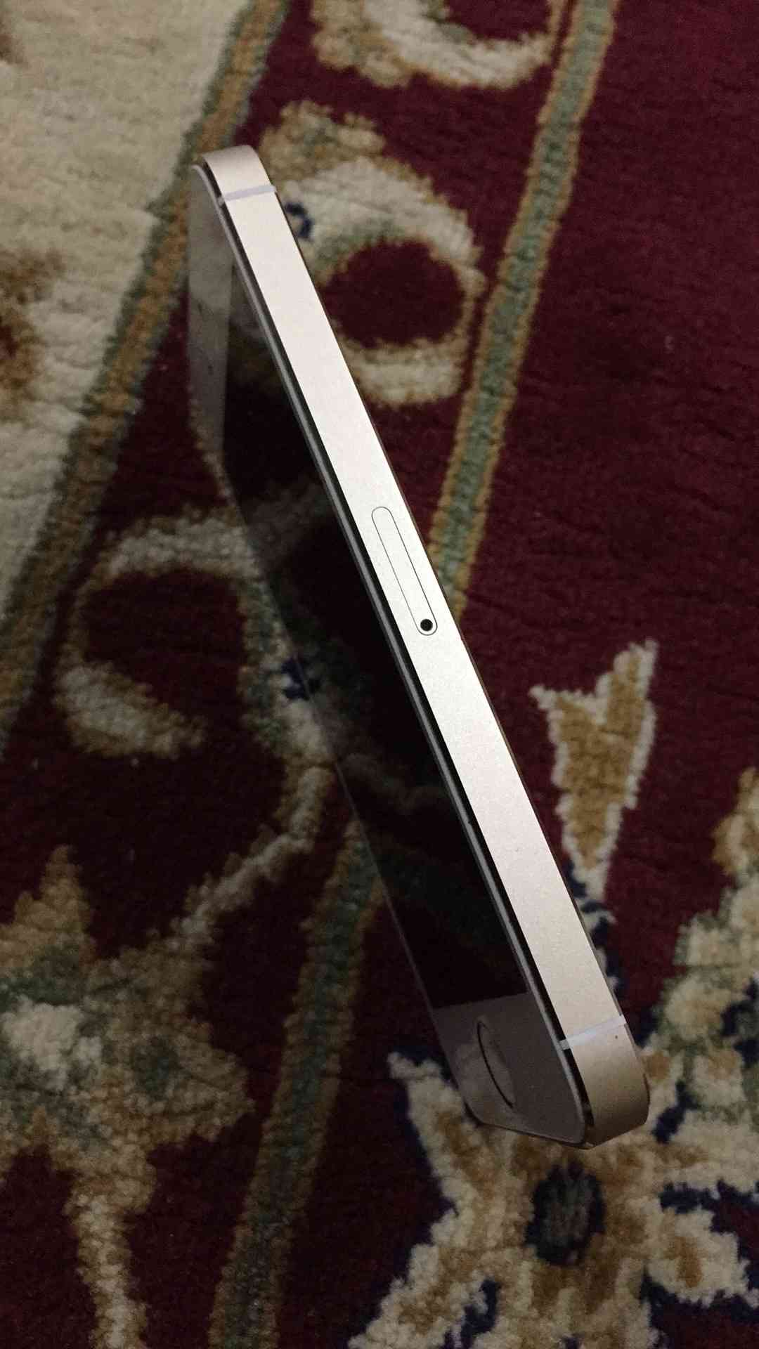 ايفون 5s للبيع استخدام يومين
لا تنسَ أنك شاهدت هذا الإعلان في عنكبوت
السلام عليكم اعرض لكم ال...